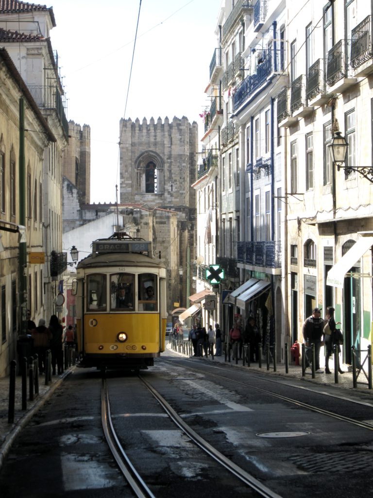 Sé de Lisboa arriere