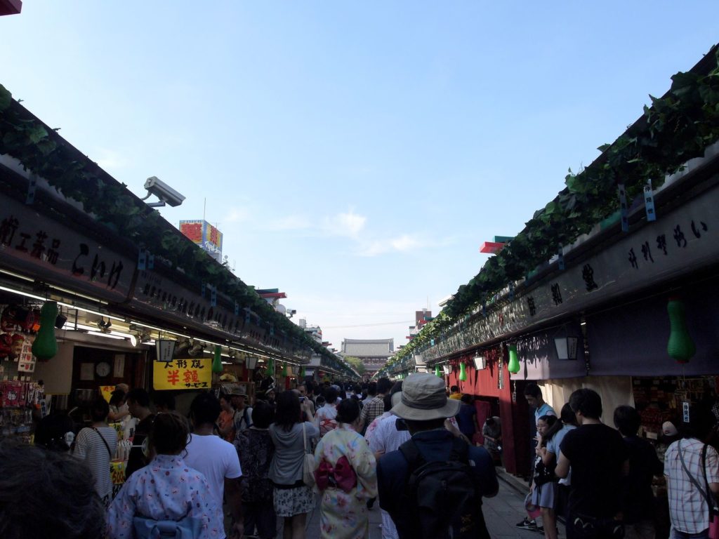 nakamise street tokyo