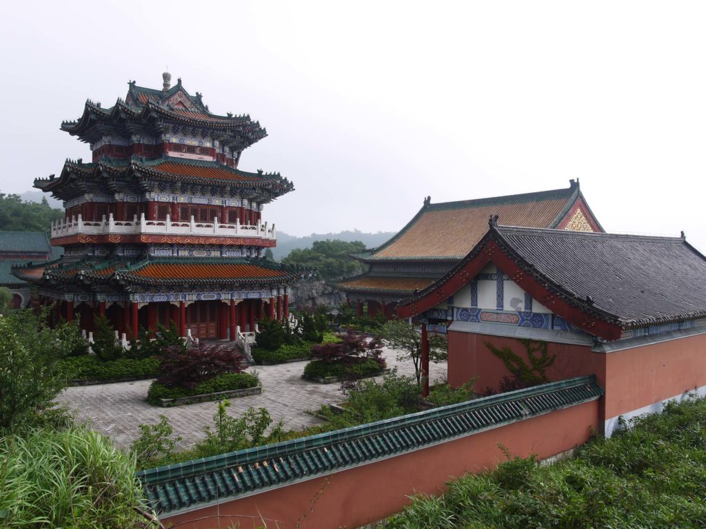 Tianmenshan-Temple-hunan