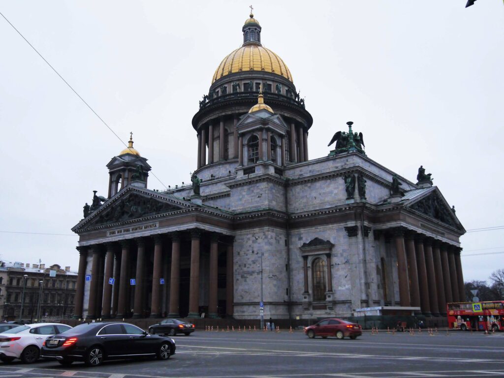 cathedrale-saint-isaac