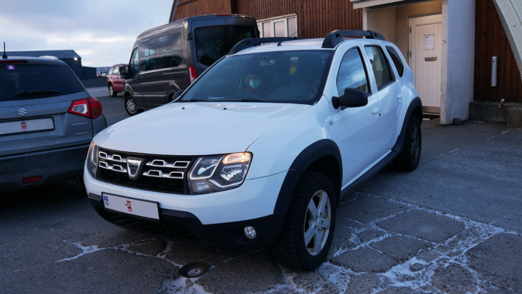 dacia-duster-location-reykjavik