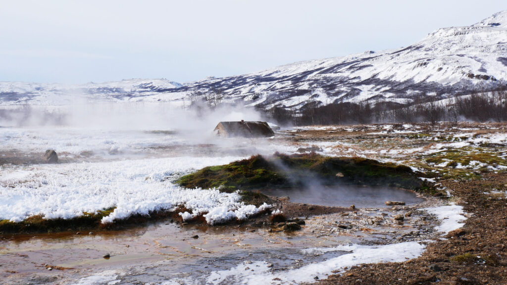 source-chaude-geysir