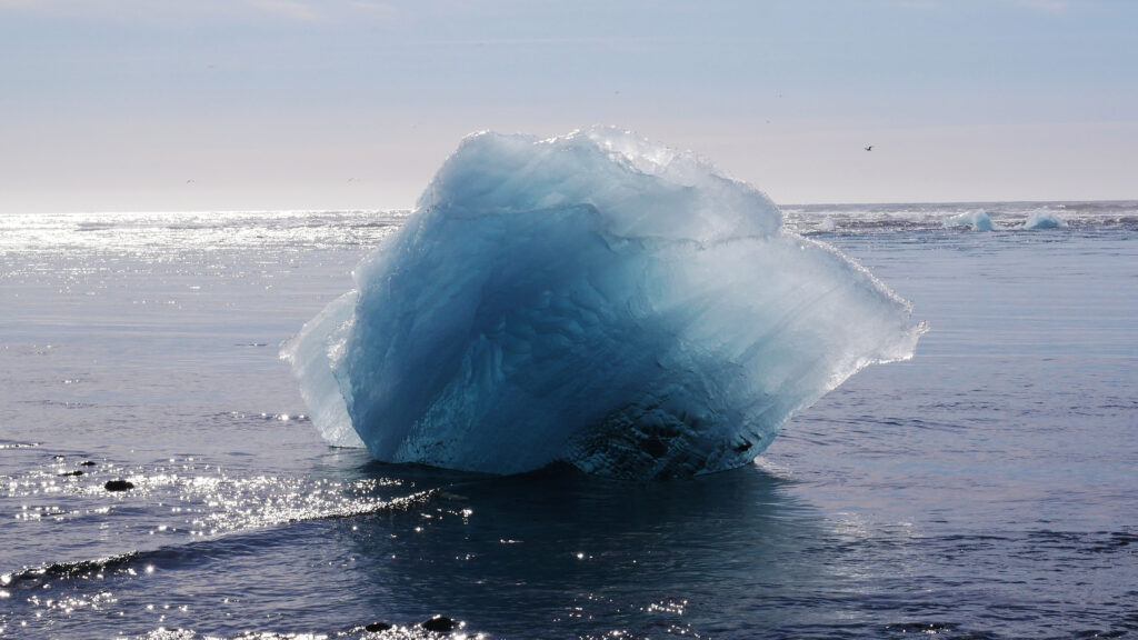 ice-diamond-beach