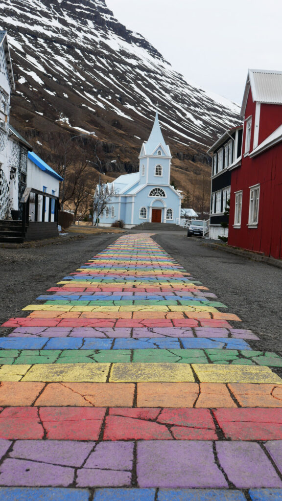 Seydisfjordur-arc-en-ciel