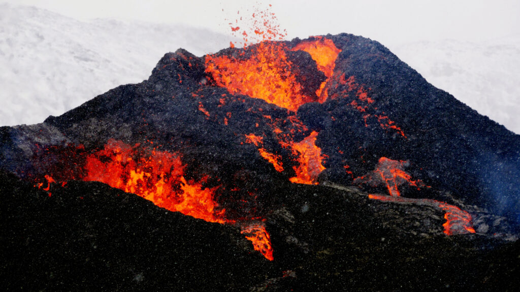 focus-Fagradalsfjall-volcan