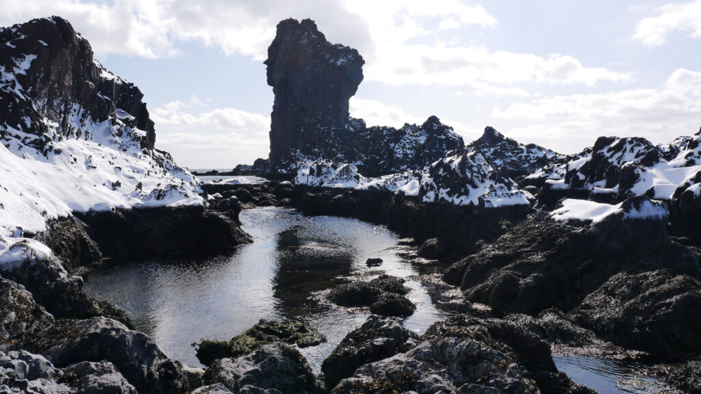 Kerling-Djupalonssandur-volcan