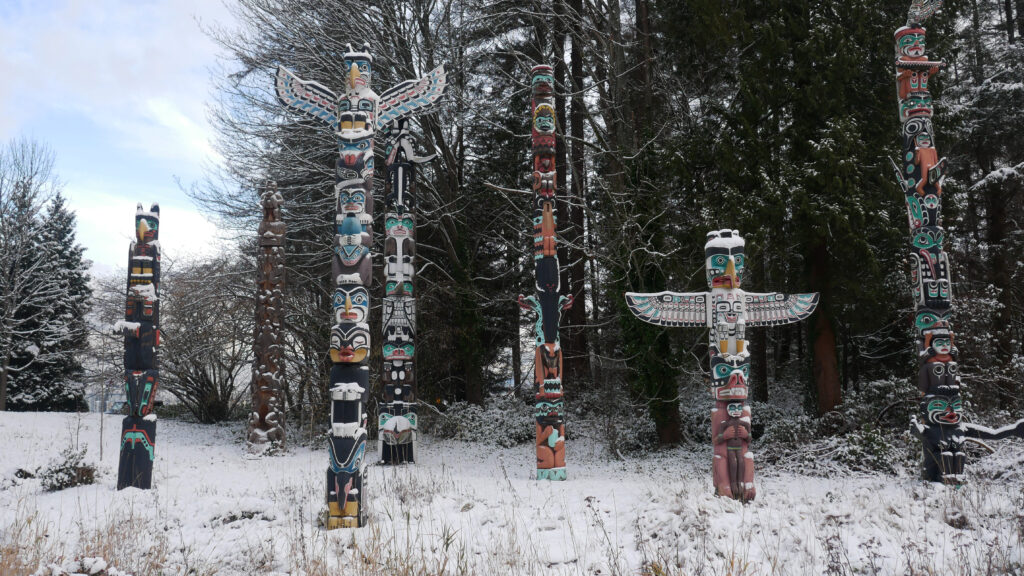 mats-totemiques-colombie-britannique