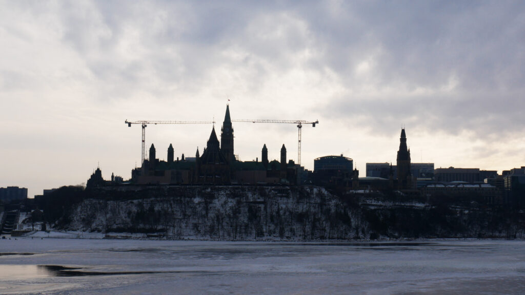 vue-colline-du-parlement-ontario