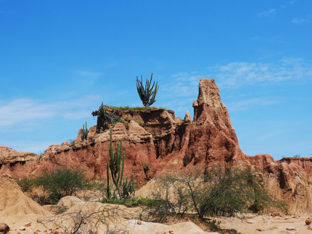 desert-tatacoa-pic-rocheux