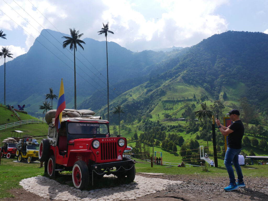 Jeep-willys-bosque-de-palmas-cocora