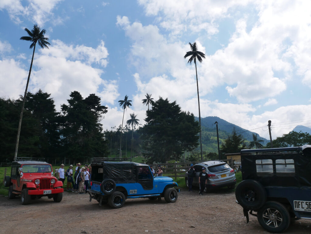 parking-cocora-jeep