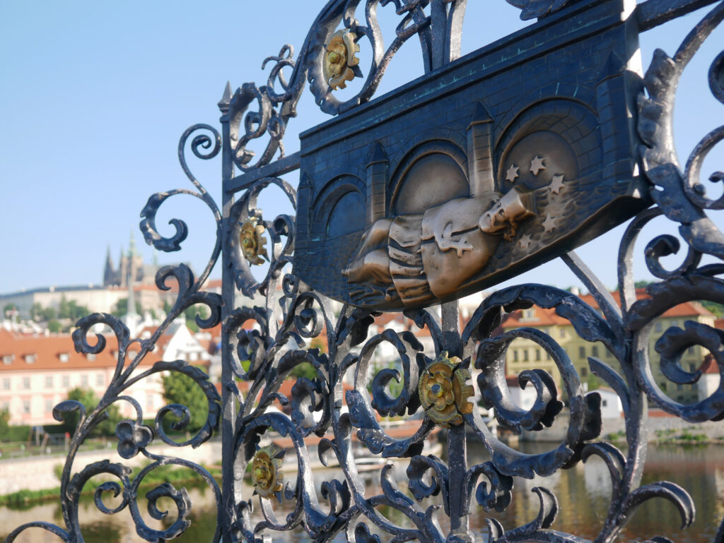 grille-pont-prague-nepumucene