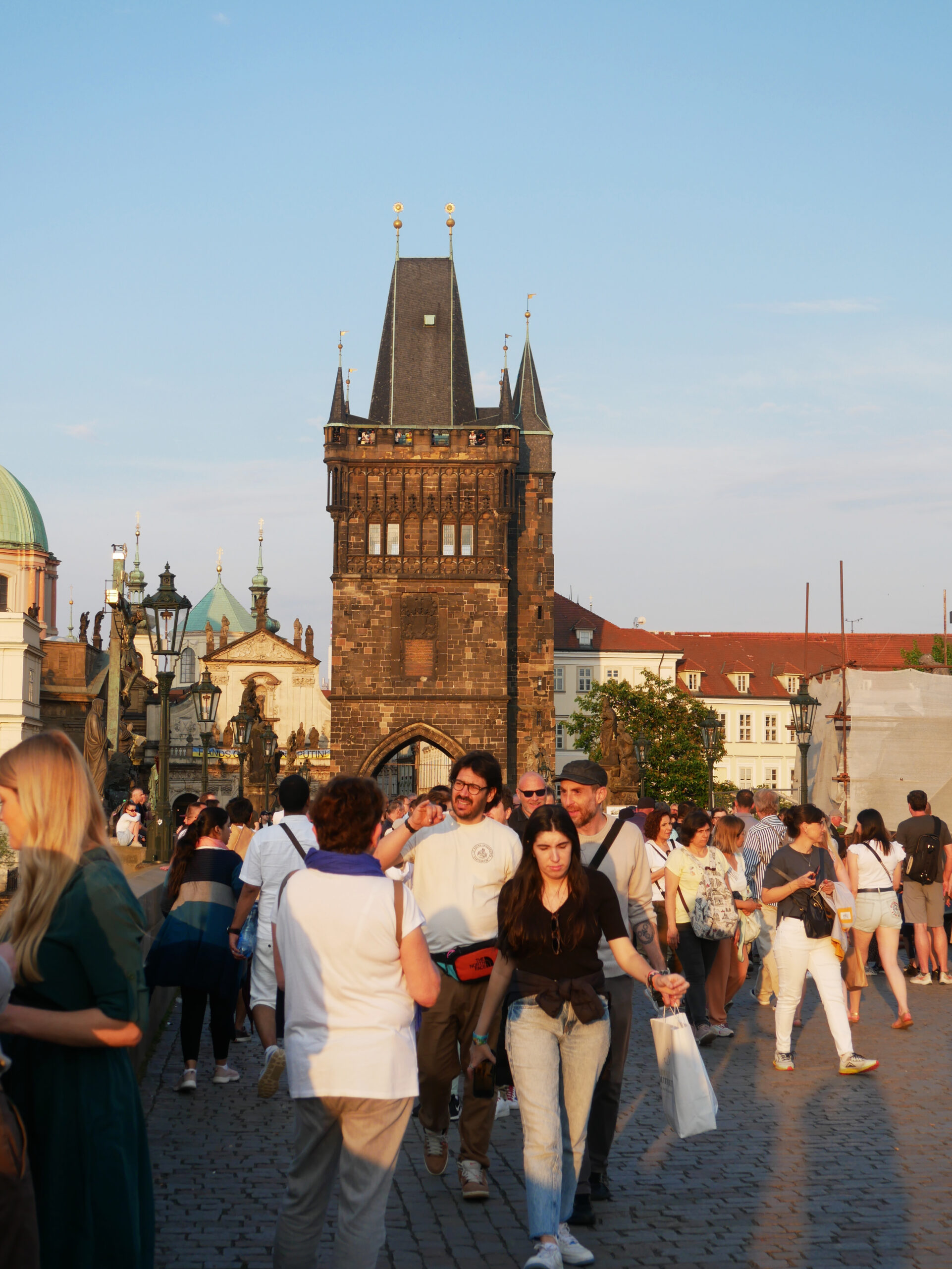 tour-pont-est-pont-prague