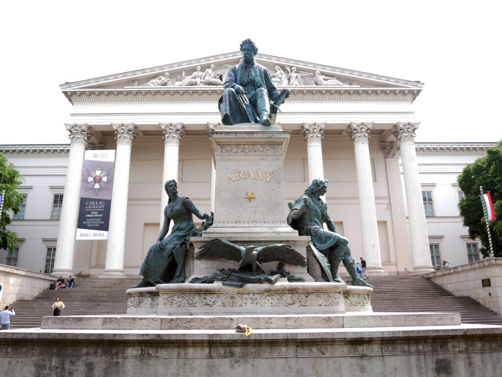 statue-musee-budapest