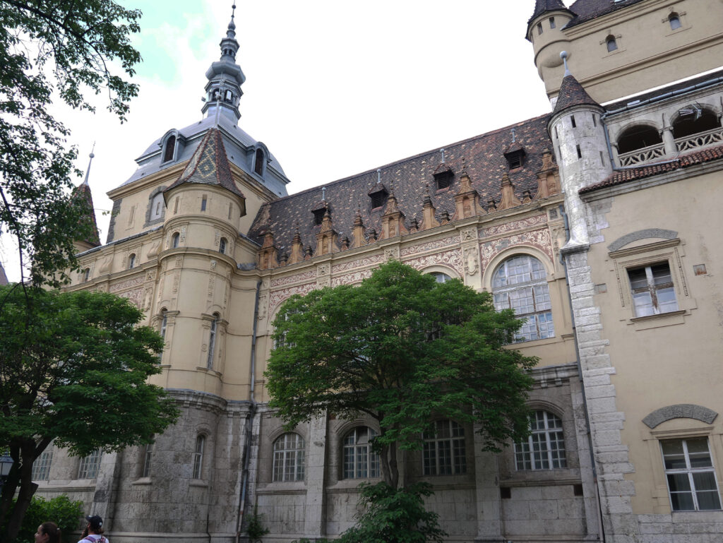 chateau-Vajdahunyad-renaissance-budapest