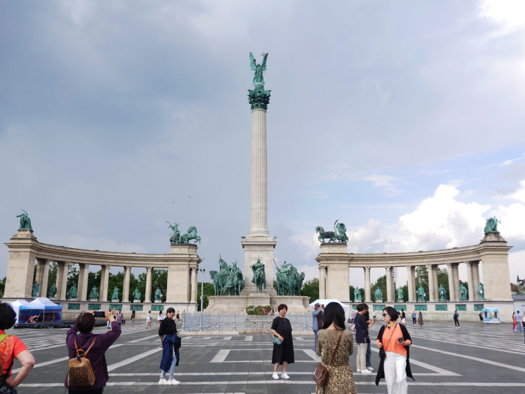 place-des-heros-budapest